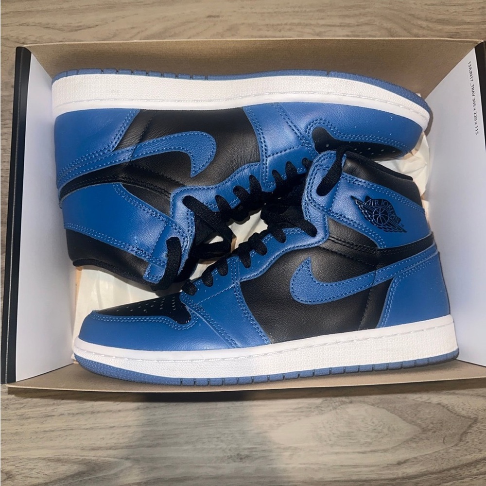 Air Jordan Retro High Sneaker